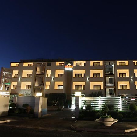 Hotel Briganti Куалиано Екстериор снимка