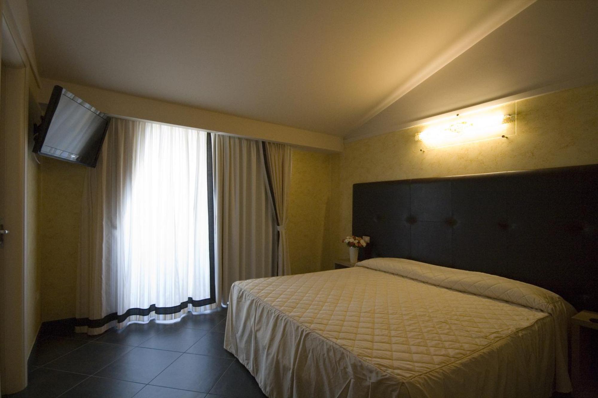 Hotel Briganti Куалиано Стая снимка