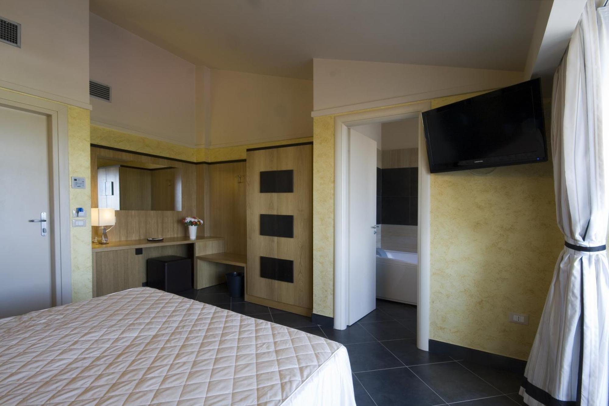 Hotel Briganti Куалиано Стая снимка
