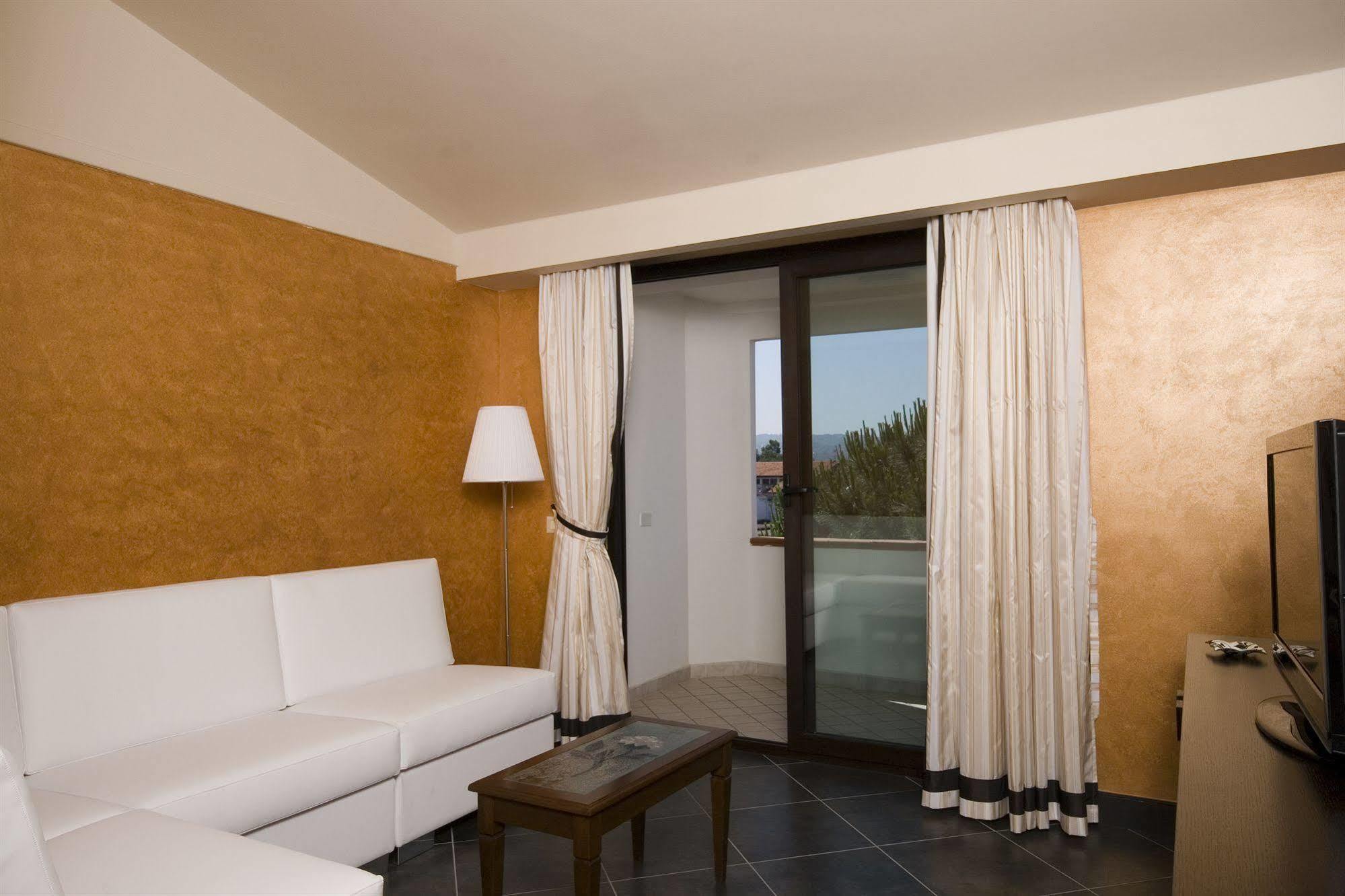 Hotel Briganti Куалиано Екстериор снимка